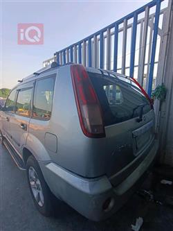 نیسان ئێکس ترەیل